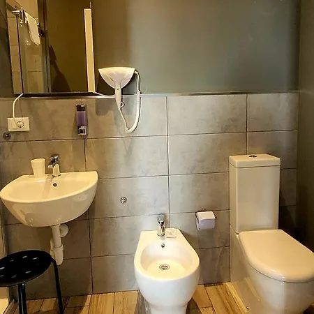 Konukevi Al Binario